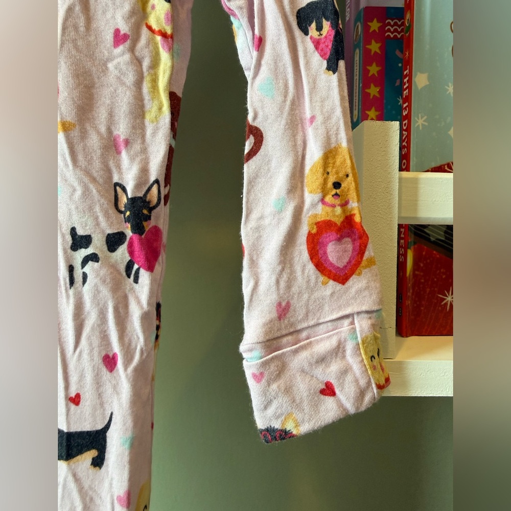 Luv Pups Valentine’s Day Bamboo Footsie Sleeper by Macaron+Me - EUC - Picture 7 of 7